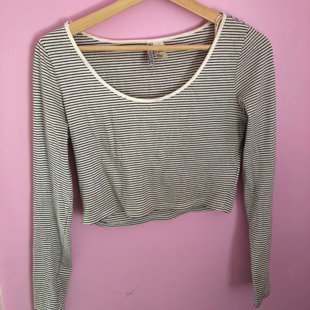 H&M Divided crop top
